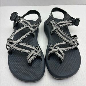 Chaco Strappy Outdoor Sandals in Gray color, wos SZ 9, box 9